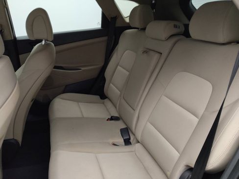 Used 2018 Hyundai Tucson SEL image 18