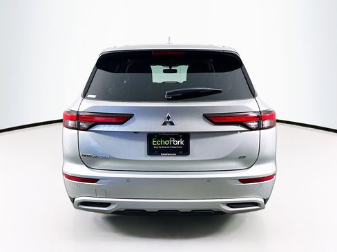 Used 2024 Mitsubishi Outlander SE image 7