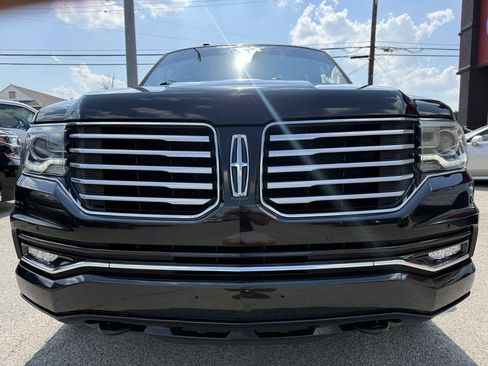 Used 2016 Lincoln Navigator Reserve AWD/4WD image 11
