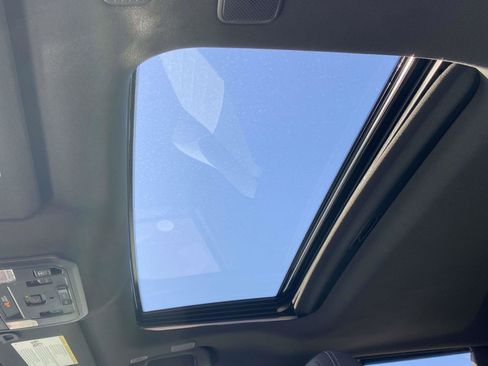 Used 2024 Toyota Tacoma TRD Sport image 15