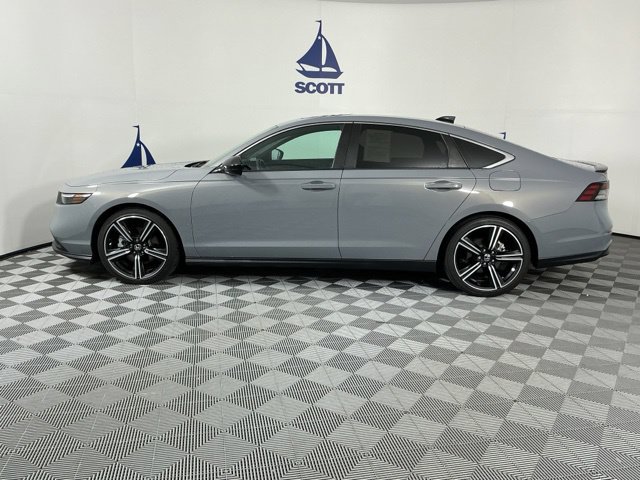 Used 2024 Honda Accord Sport image 4