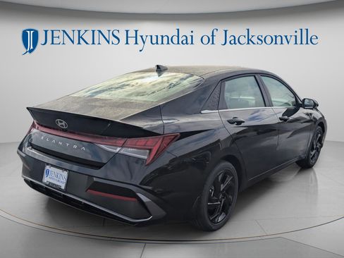 New 2026 Hyundai Elantra SEL Sport image 3