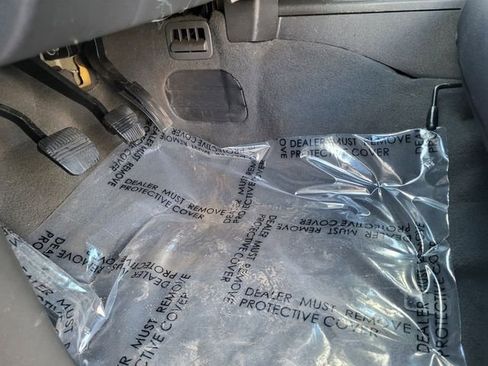 Used 2008 Nissan Frontier SE w/ SE Value Truck Pkg image 18