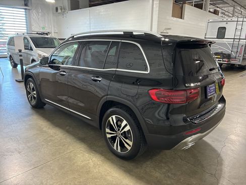 Used 2025 Mercedes-Benz GLB 250 GLB 250 image 5