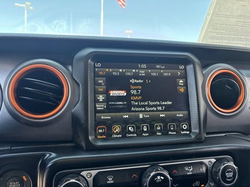 Used 2023 Jeep Gladiator Mojave w/ Trailer Tow Package AWD/4WD image 23
