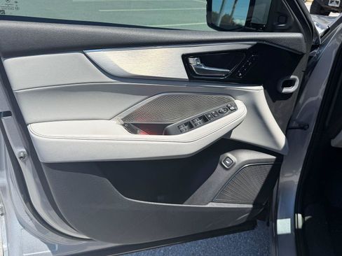 Certified 2024 Acura MDX FWD w/ Technology Package image 6