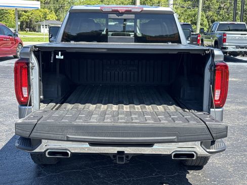 Used 2021 GMC Sierra 1500 SLT w/ SLT Premium Plus Package AWD/4WD image 11