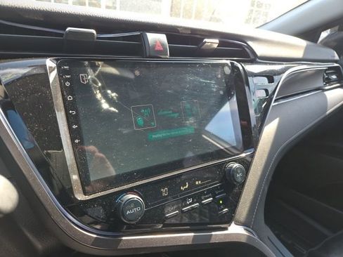 Used 2019 Toyota Camry SE image 11