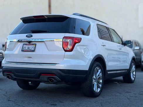 Used 2018 Ford Explorer XLT w/ Equipment Group 202A image 12