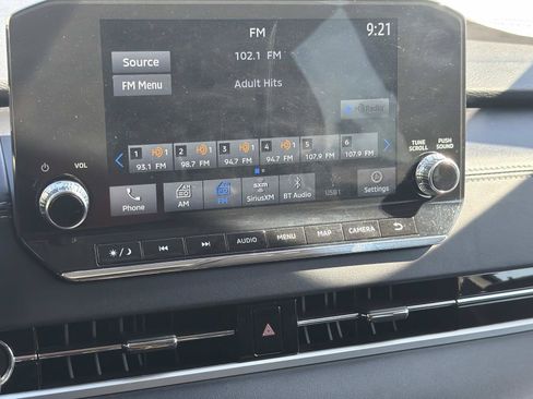 Used 2024 Mitsubishi Outlander 4WD Plug-In Hybrid image 23