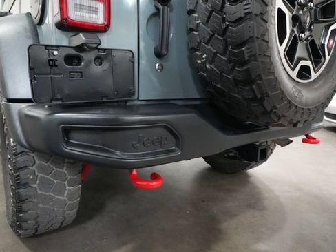 Used 2013 Jeep Wrangler Unlimited Rubicon AWD/4WD image 16