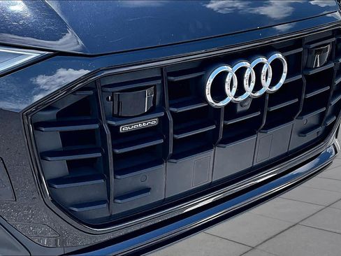 Used 2019 Audi Q8 Prestige AWD/4WD image 30