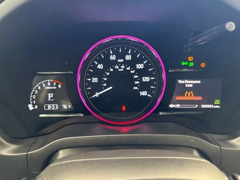 Used 2019 Honda HR-V EX-L image 5
