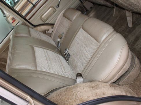 Used 1989 Jeep Grand Wagoneer image 59