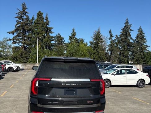 Used 2025 GMC Yukon XL Denali w/ Denali Reserve Package AWD/4WD image 4