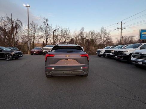 Used 2024 Chevrolet Blazer EV LT image 5