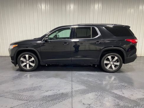 Used 2019 Chevrolet Traverse LT w/ LT Premium Package image 4