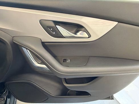 Used 2025 Chevrolet Blazer LT FWD image 29