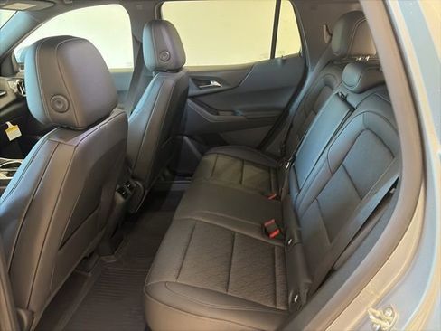 New 2026 Chevrolet Equinox LT w/ Convenience Package II FWD image 13