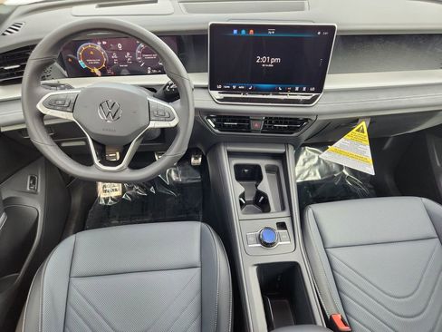 New 2026 Volkswagen Tiguan SE R-Line AWD/4WD image 16