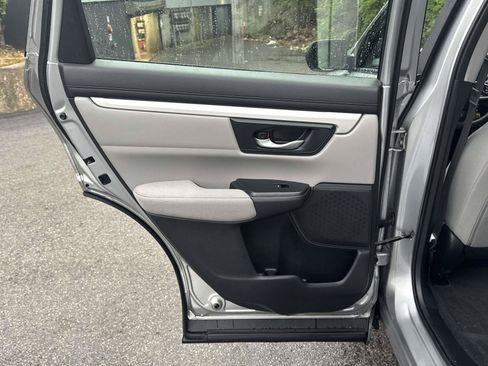 Used 2019 Honda CR-V LX image 12