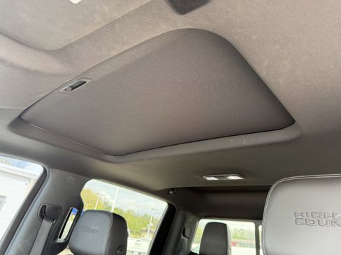 Used 2020 Chevrolet Silverado 1500 High Country w/ Technology Package image 13