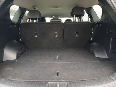 Used 2019 Hyundai Santa Fe SE image 16