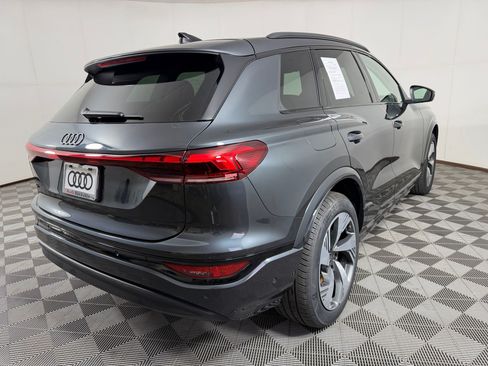 Used 2025 Audi Q6 e-tron Premium Plus w/ Premium Plus AWD/4WD image 9