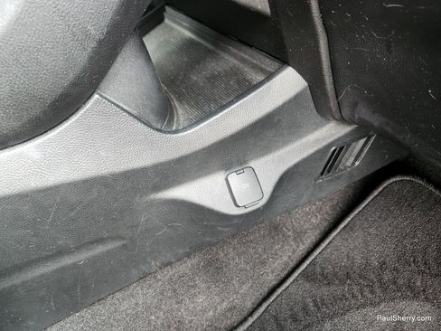 Used 2020 Ford Edge SEL w/ Convenience Package image 39