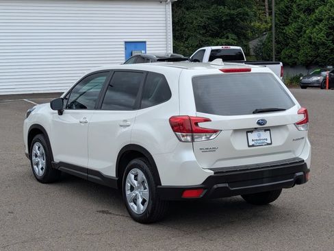 Used 2022 Subaru Forester AWD/4WD image 3