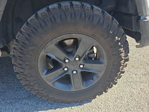 Used 2021 Jeep Wrangler Unlimited Sahara AWD/4WD image 14