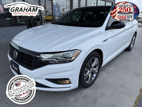 Used 2021 Volkswagen Jetta R-Line FWD image 1