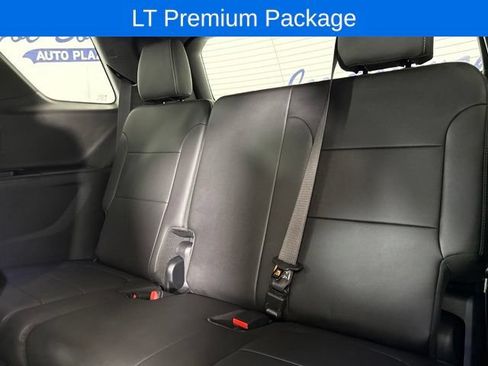 Used 2023 Chevrolet Traverse LT w/ LT Premium Package AWD/4WD image 15
