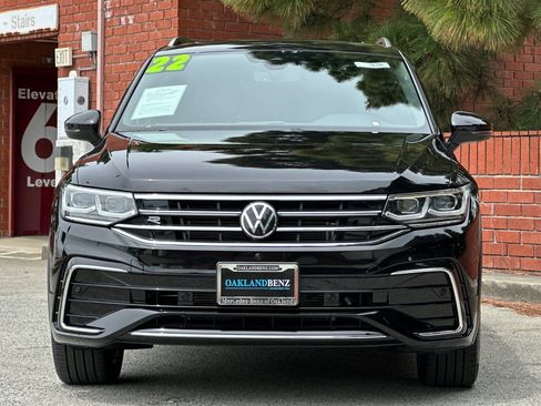 Used 2022 Volkswagen Tiguan SEL R-Line AWD/4WD image 9