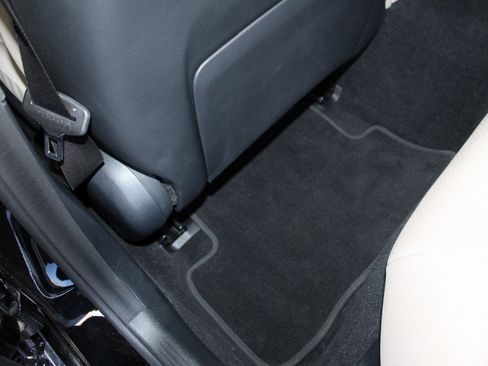 Used 2020 Mercedes-Benz C 300 C 300 image 45