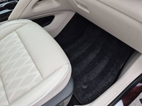 Used 2023 Buick Envision Avenir FWD image 41