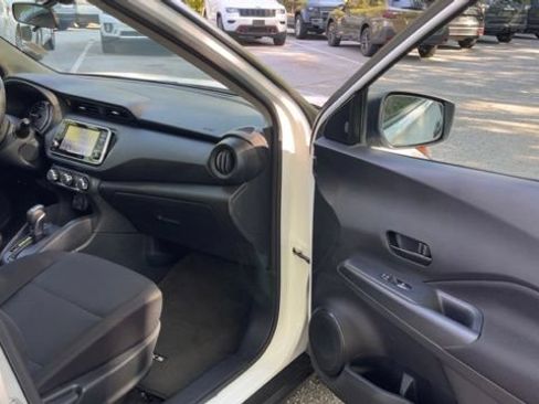 Used 2025 Nissan Kicks Play S FWD image 10