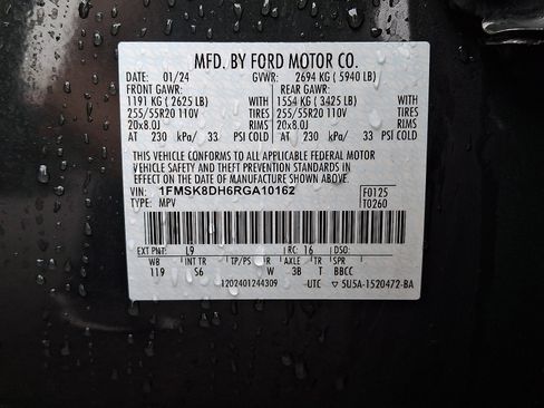 Certified 2024 Ford Explorer XLT w/ Equipment Group 202A AWD/4WD image 27