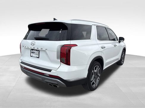 Used 2024 Hyundai Palisade SEL w/ Premium Package FWD image 5