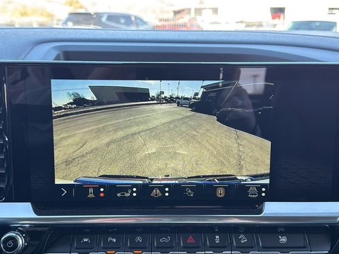 New 2026 GMC Sierra 1500 SLT image 24