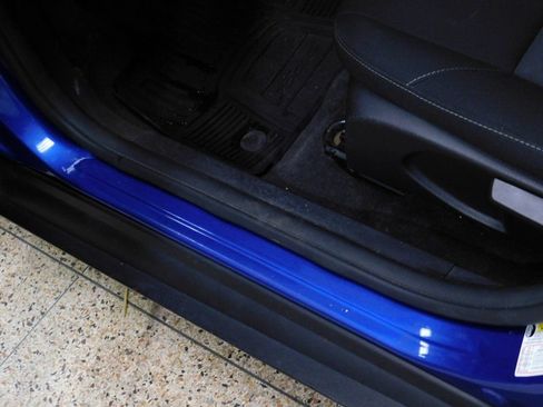 Used 2018 Ford Focus SE w/ SE Winter Package image 27