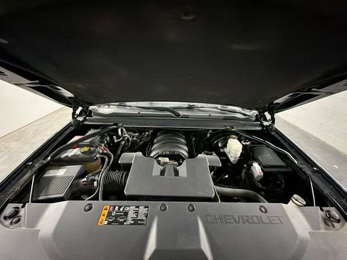 Used 2019 Chevrolet Suburban Premier RWD image 31