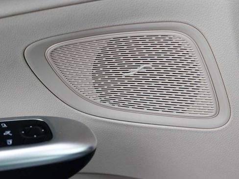 New 2026 Mercedes-Benz C 300 4MATIC Sedan image 27