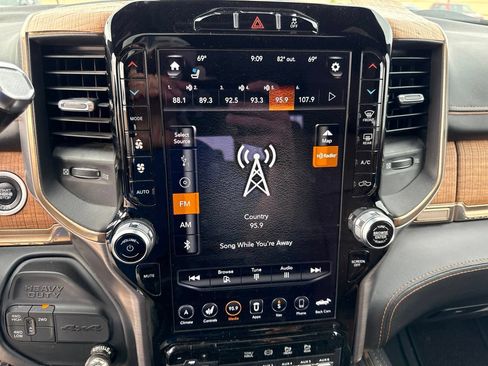 Used 2019 RAM 2500 Limited AWD/4WD image 24