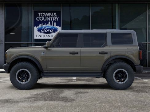 New 2026 Ford Bronco Outer Banks w/ Sasquatch Package AWD/4WD image 3