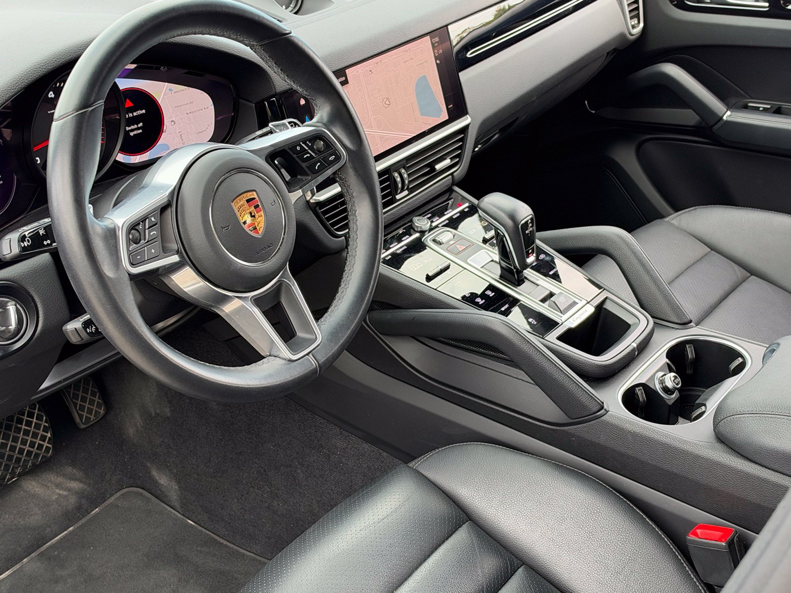 Certified 2023 Porsche Cayenne AWD/4WD image 4