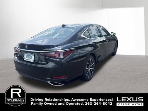 Used 2025 Lexus ES 350 w/ Premium Package FWD image 6