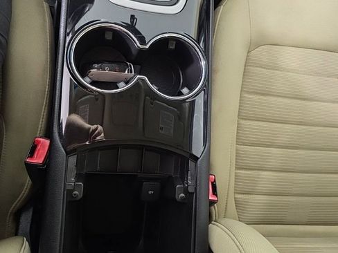 Used 2016 Ford Edge SEL w/ Class II Trailer Tow Package FWD image 23