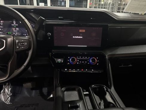 Used 2025 GMC Sierra 2500 AT4 image 20