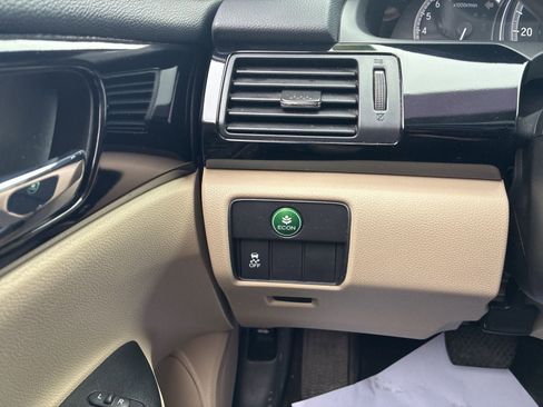 Used 2017 Honda Accord LX image 26